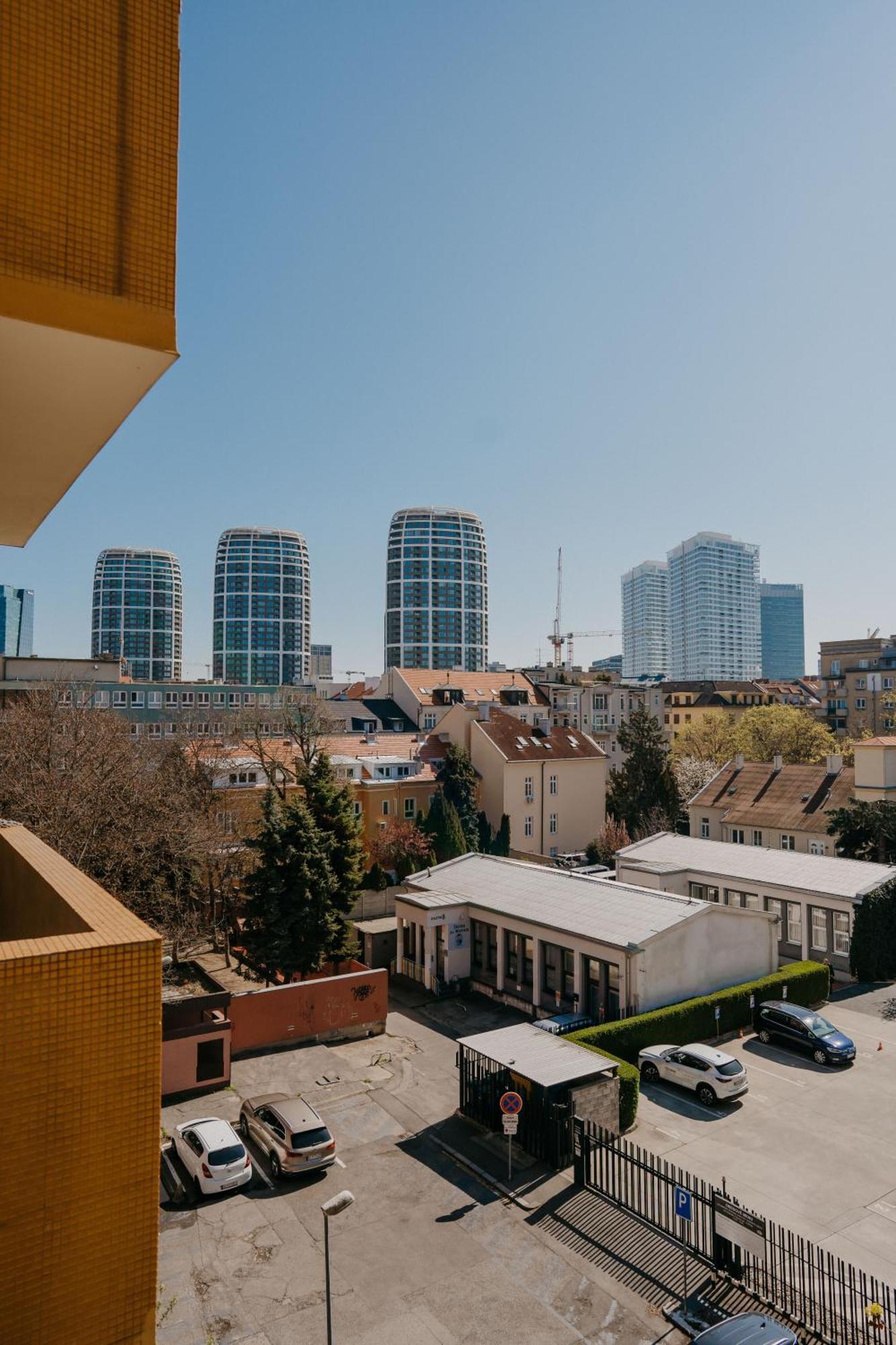 Old Town With Balcony Apartmán *